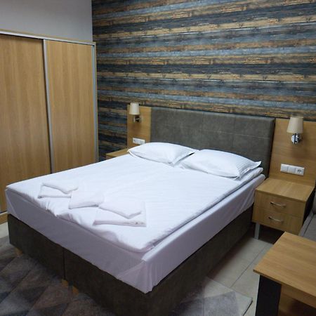 Luxurious Studios Nani كرانيفو المظهر الخارجي الصورة