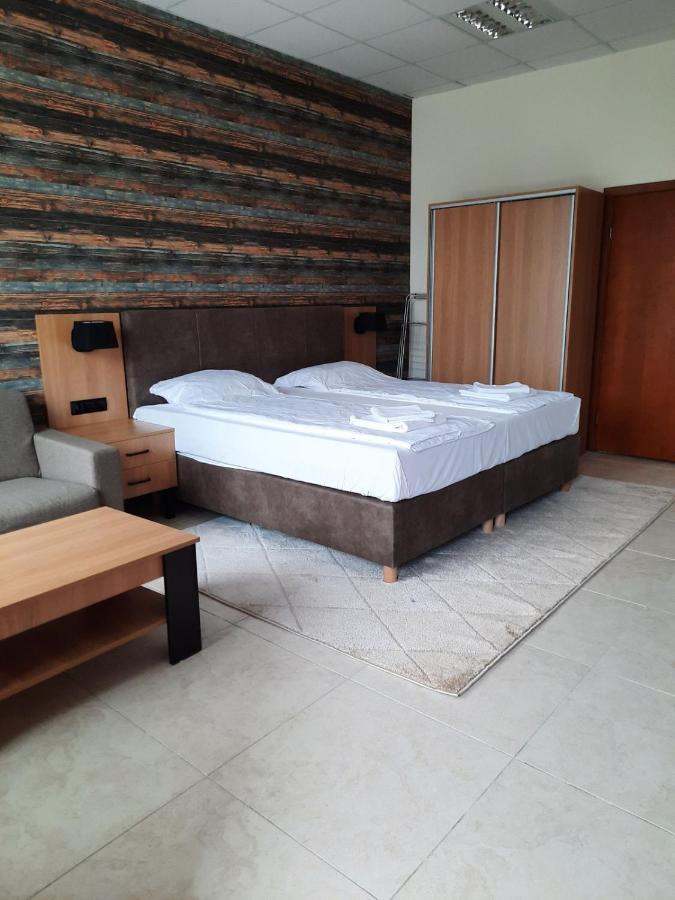 Luxurious Studios Nani كرانيفو المظهر الخارجي الصورة