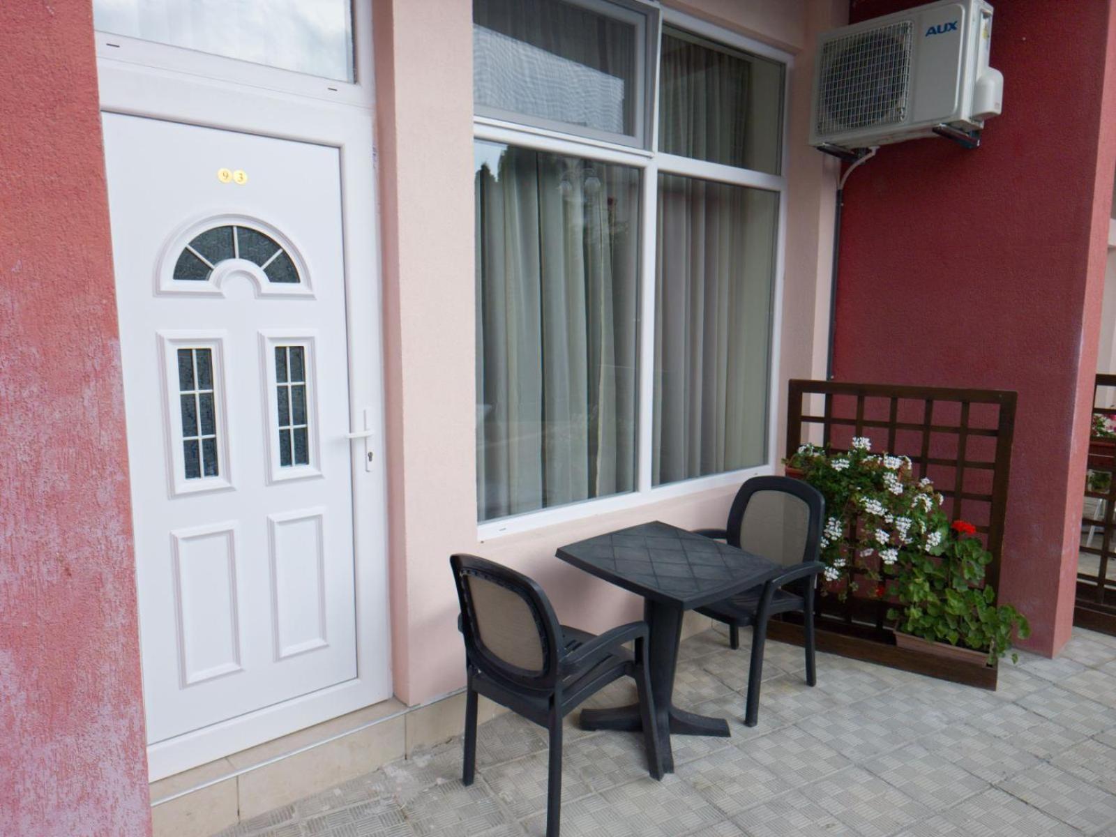 Luxurious Studios Nani كرانيفو المظهر الخارجي الصورة