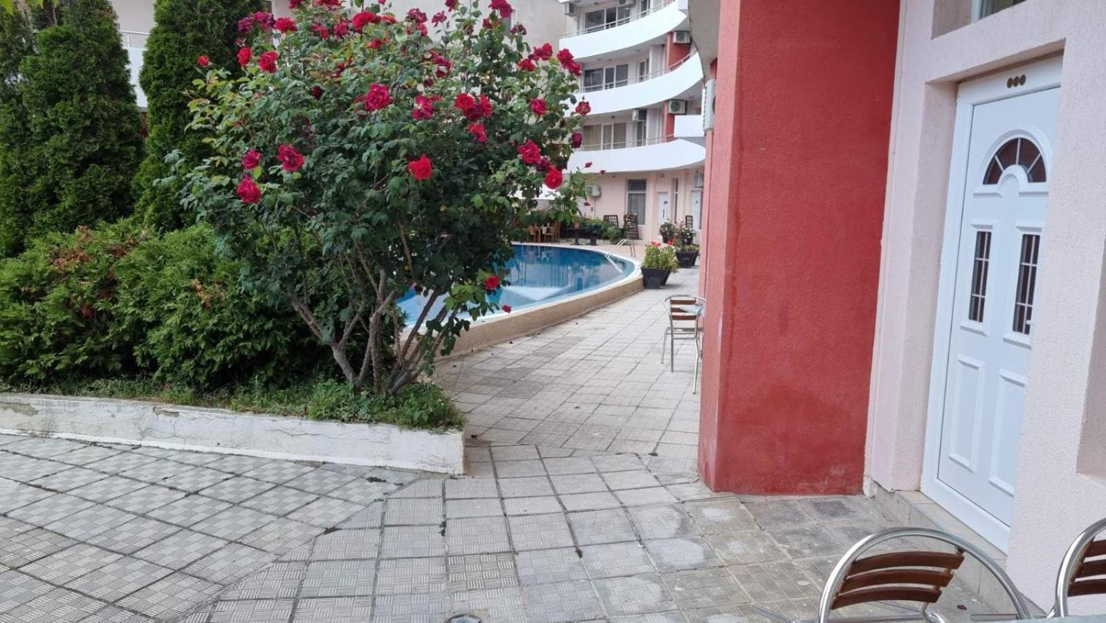 Luxurious Studios Nani كرانيفو المظهر الخارجي الصورة