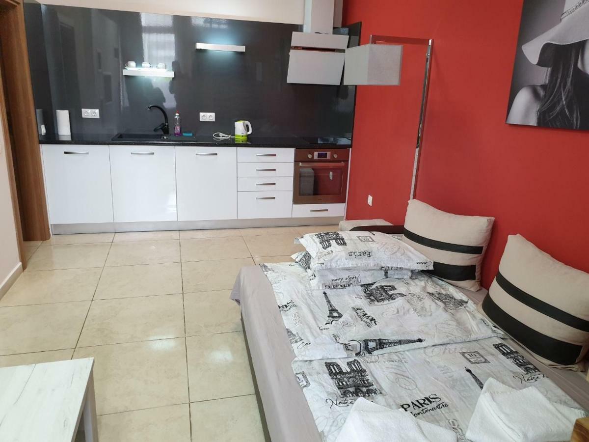 Luxurious Studios Nani كرانيفو المظهر الخارجي الصورة
